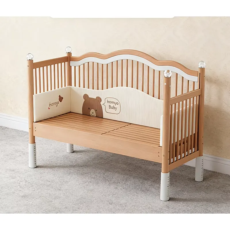 Drewniane łóżeczko dziecięce z – Baby Nursery Co recenzja i cena